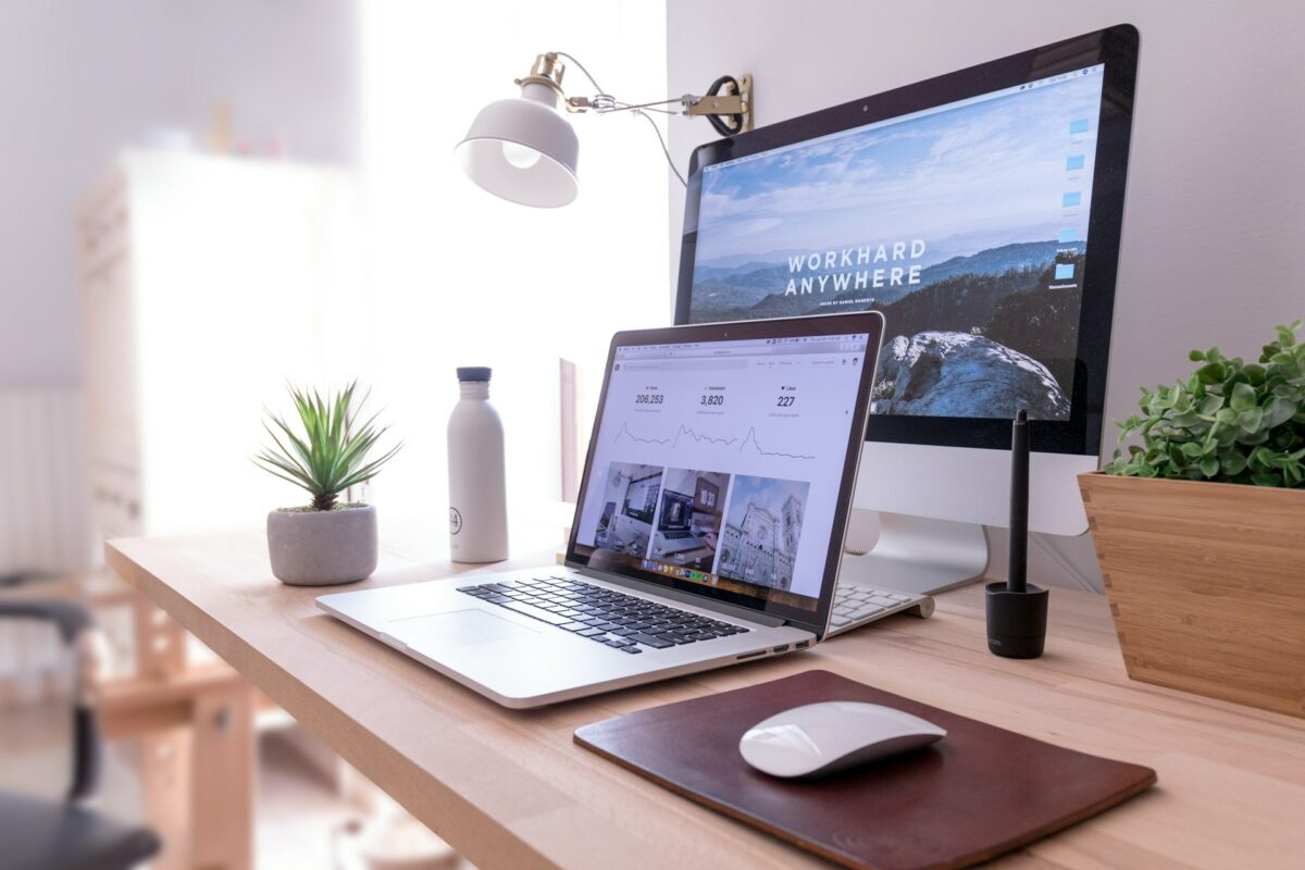 In order to improve productivity here is how to use virtual desktops.