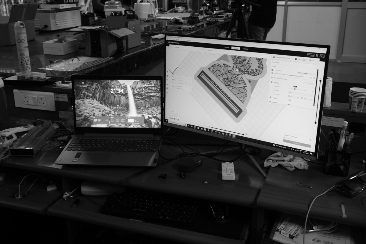 Intelligent Design Suggestions in Real-Time, Enhanced by Artificial Intelligence in AutoCAD Drafting