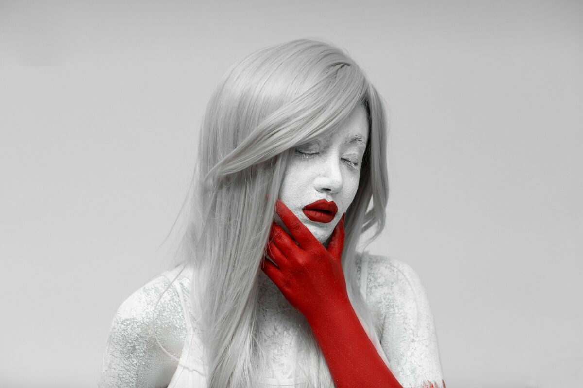 Using Gradient Masks to Seamlessly Blend Images: A Guide