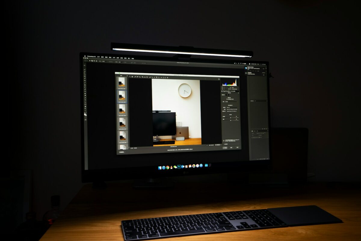 Techniques for Creating Depth Through the Use of Blend Modes and Gradient Maps